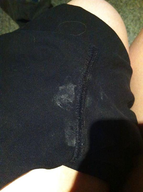 6P Teen girl fingering her wet pussy