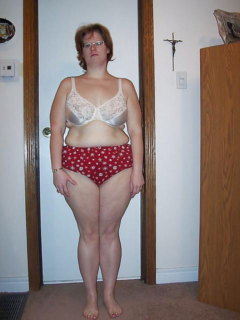 25P Bras on random women 6