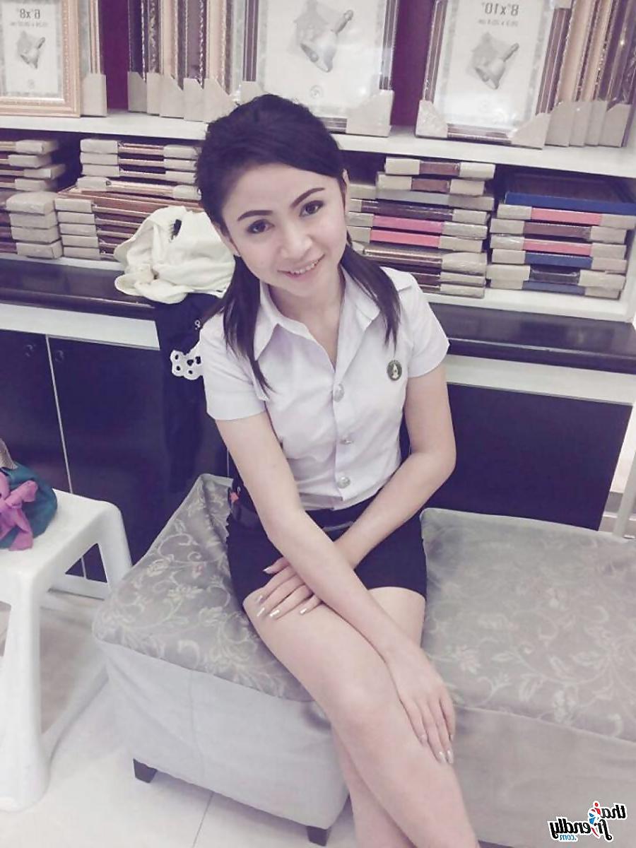 18P Young & sexy Thai College girls.