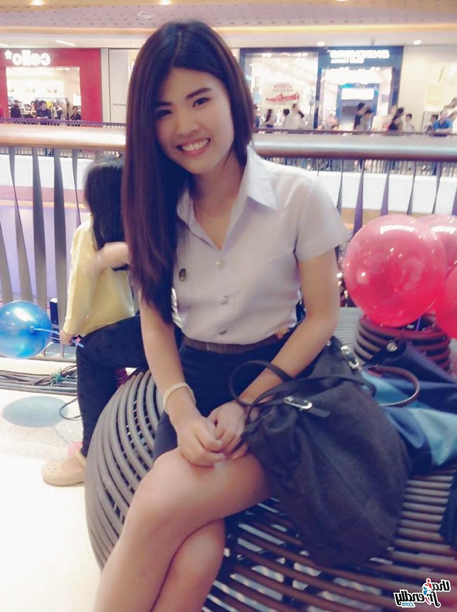 18P Young & sexy Thai College girls.