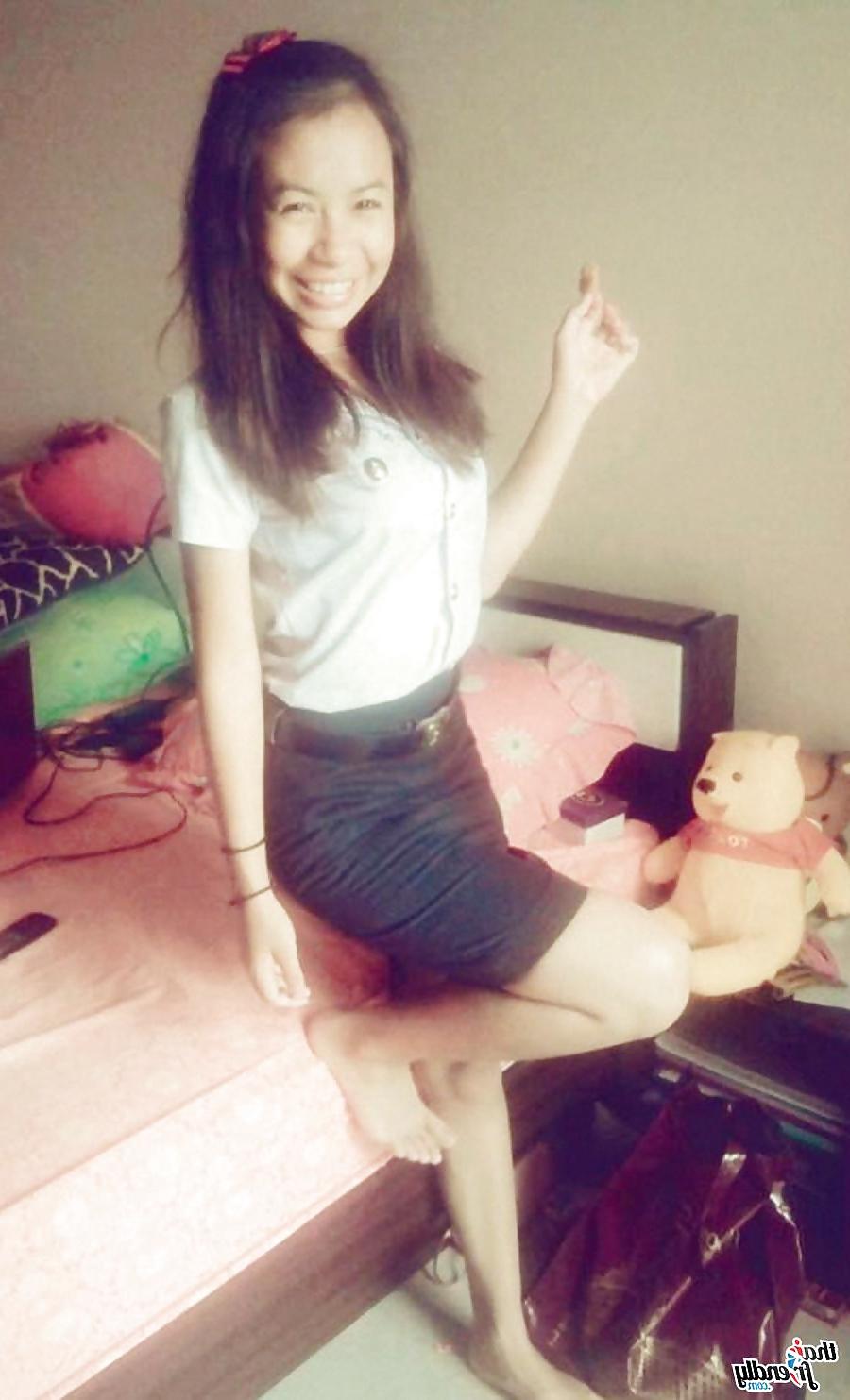 18P Young & sexy Thai College girls.