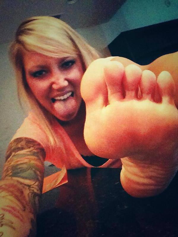 11P Feet and vagina