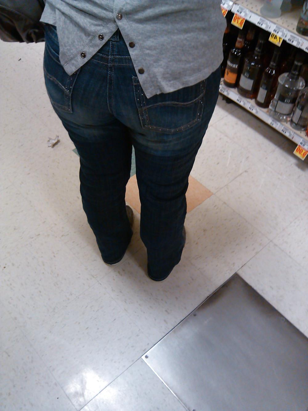 10P Carrie's bubble butt