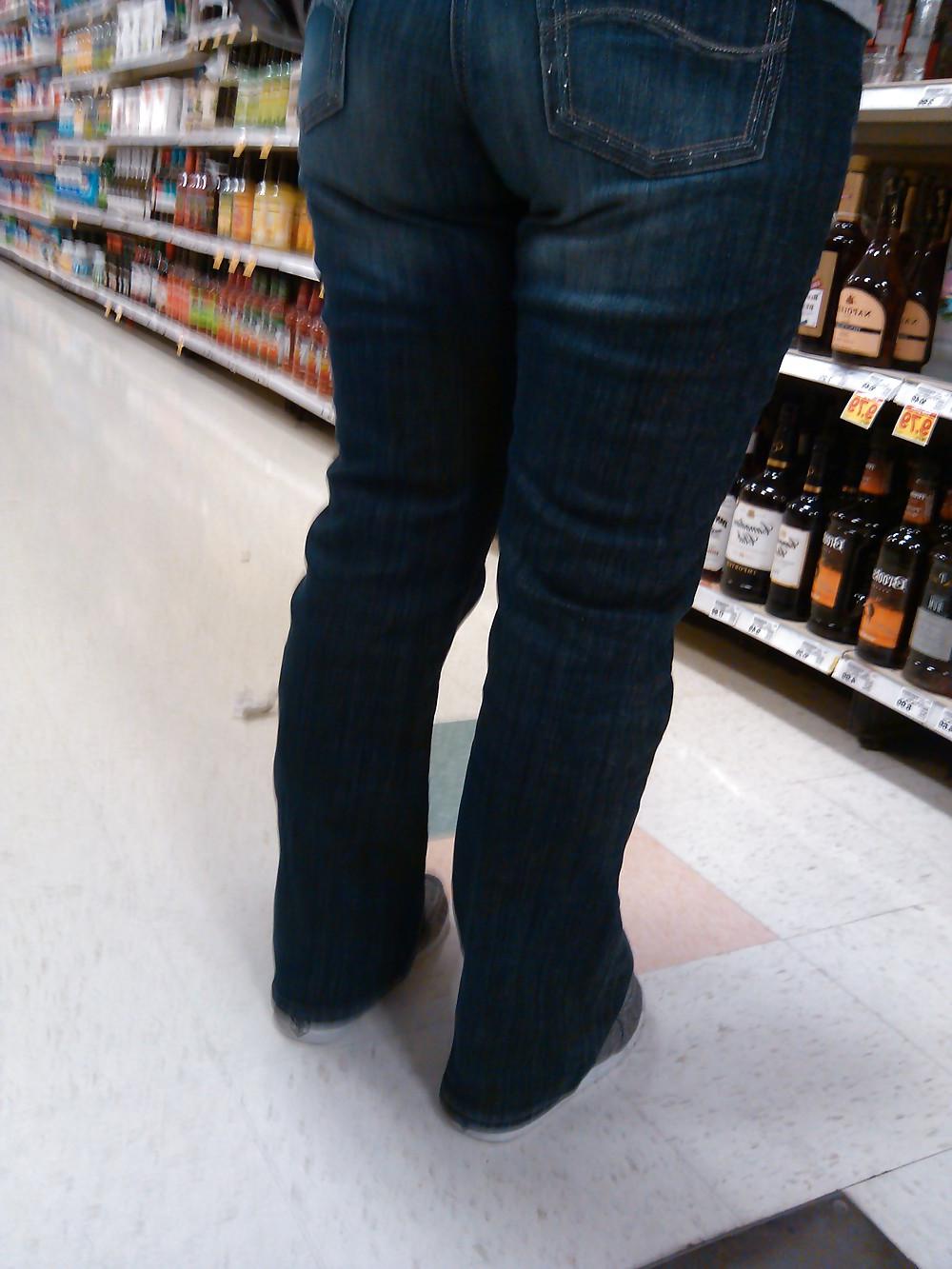 10P Carrie's bubble butt
