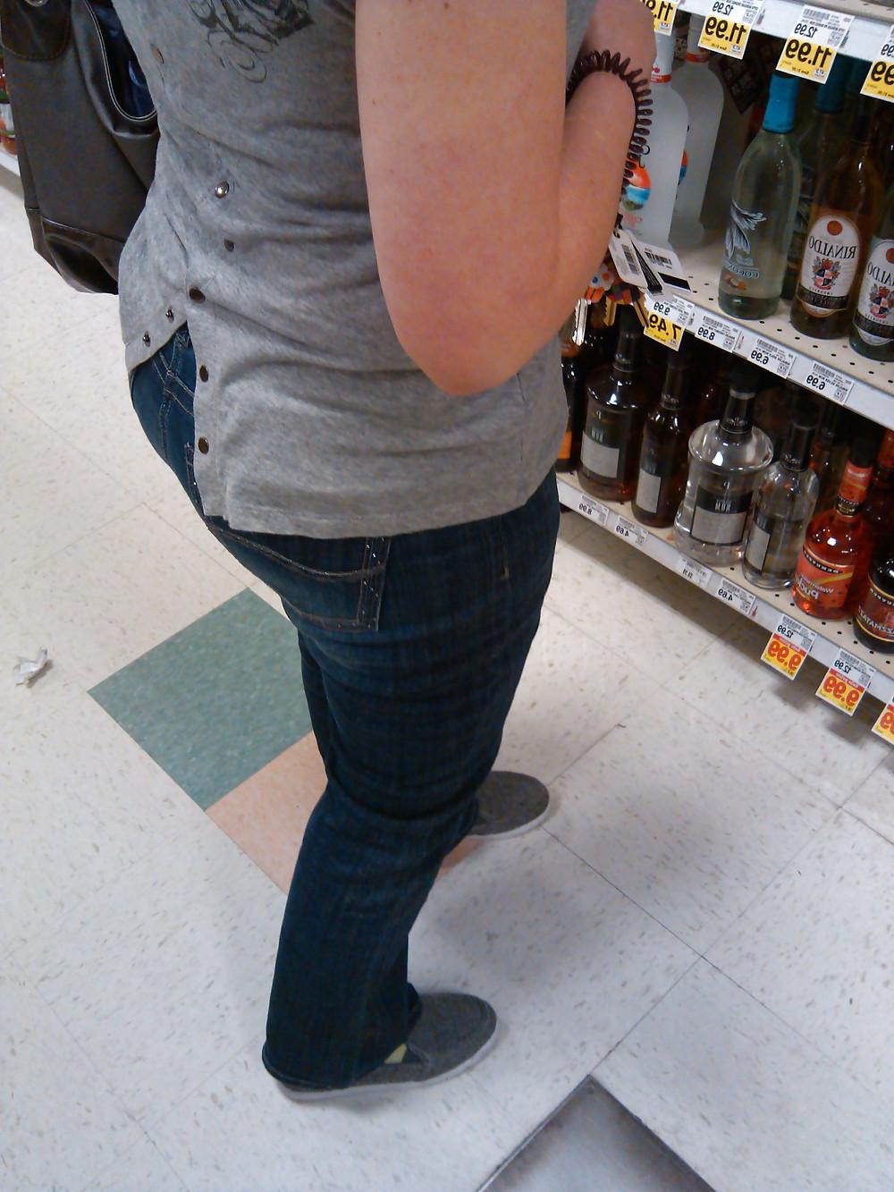 10P Carrie's bubble butt