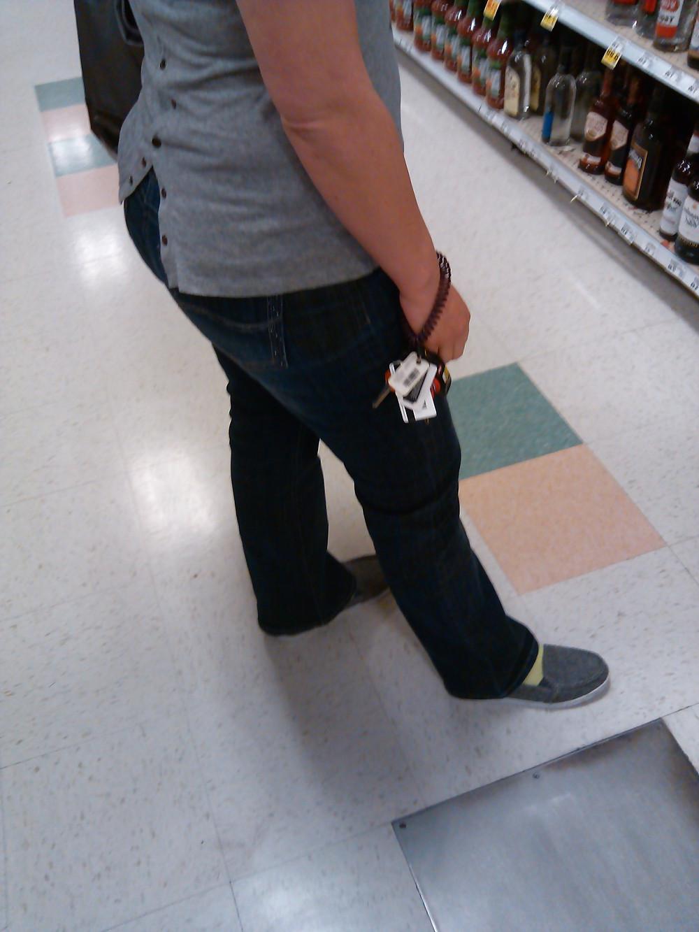 10P Carrie's bubble butt
