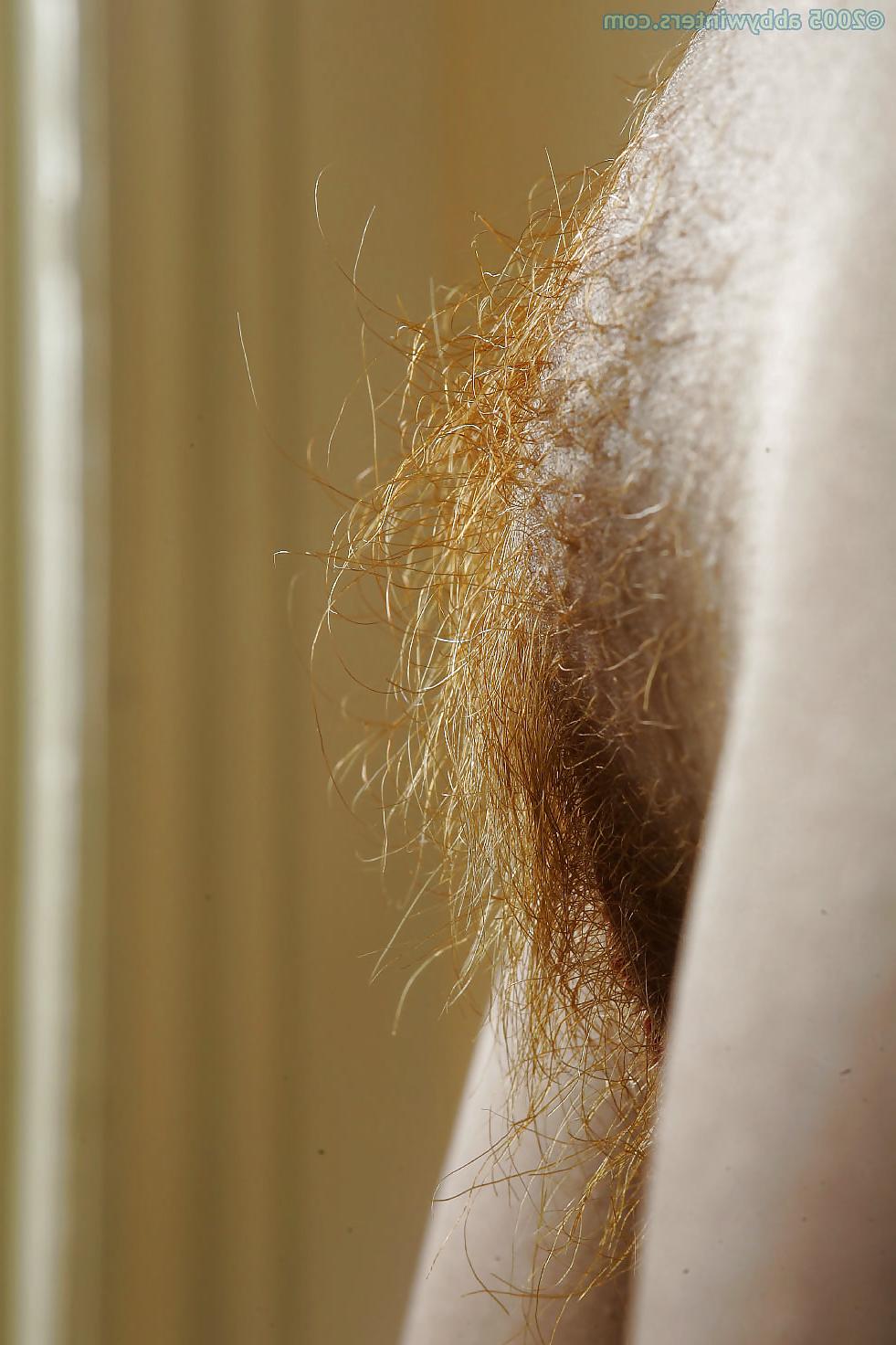 25P Nice hairy close-up 