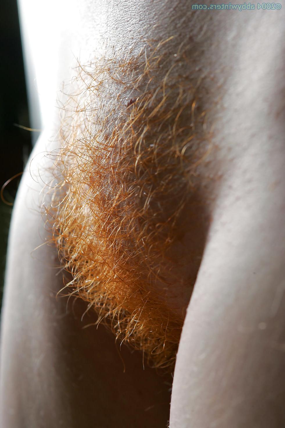 25P Nice hairy close-up 