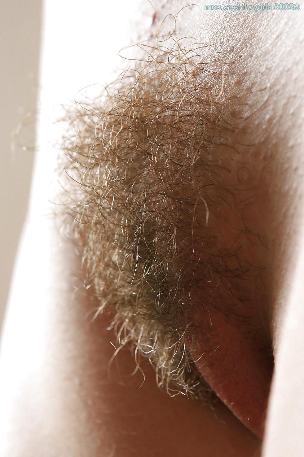 25P Nice hairy close-up 
