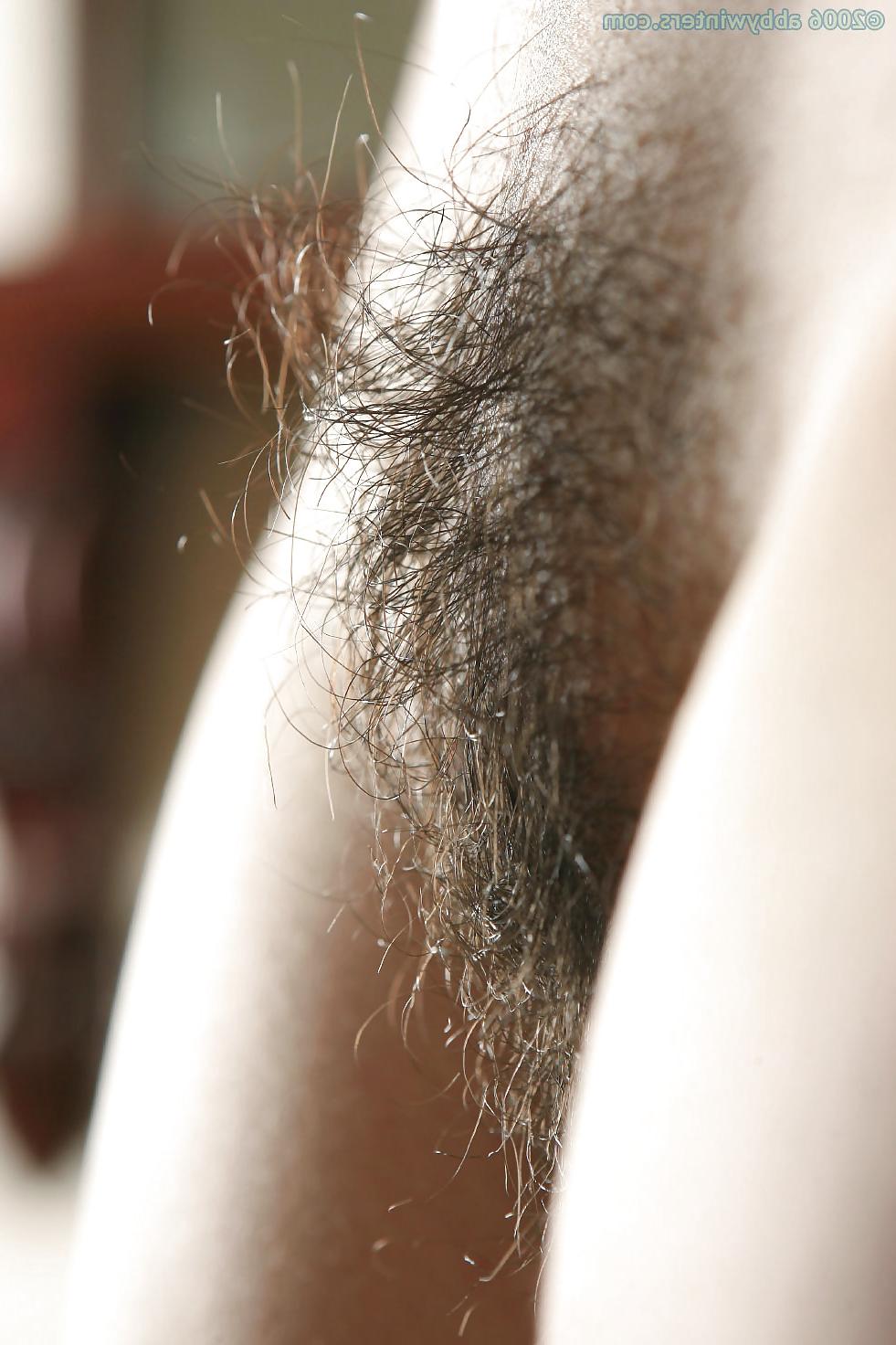 25P Nice hairy close-up 