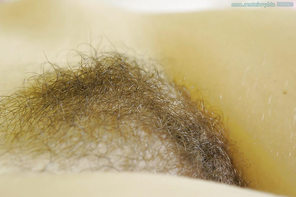 25P Nice hairy close-up 