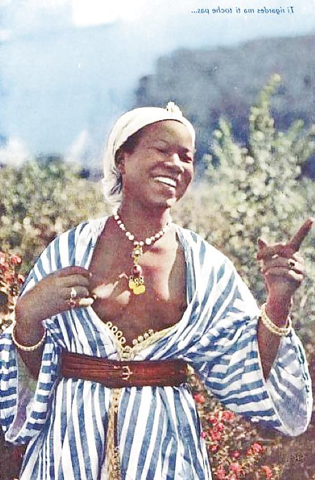 25P Naive native nudity captured in colonial times