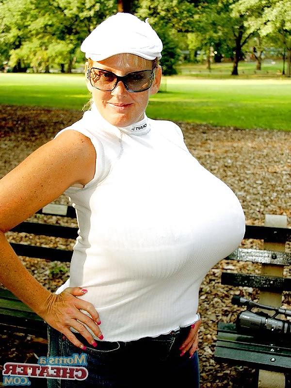 24P Random non nude busty women