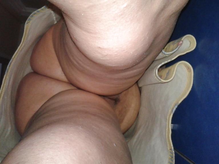 25P Upskirt mature!