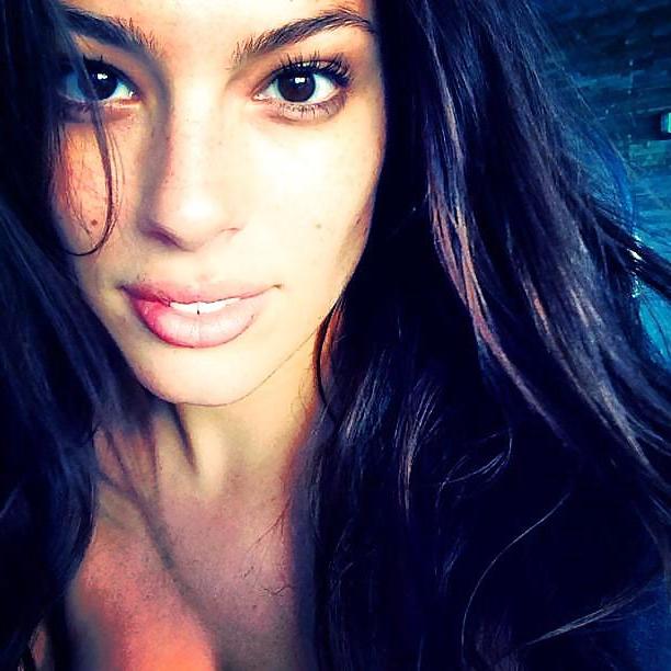 24P Beautiful girls (No porn)