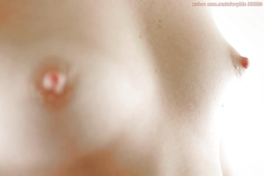 25P 138 Teenager Tits (Close Ups)