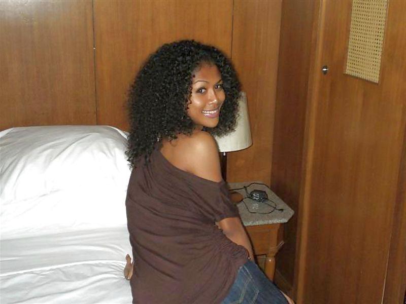 25P Bangkok Ladyboy Odett