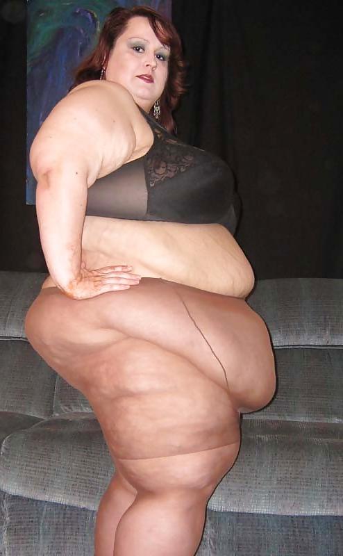 25P Bras on random women 7