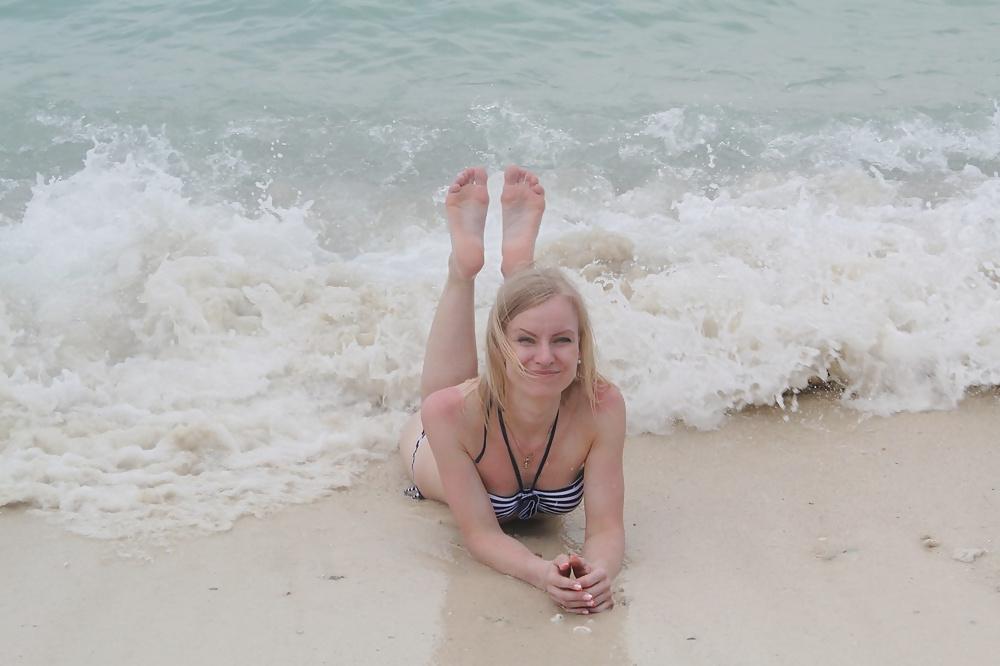 25P Barefoot Russian Women (part 4)