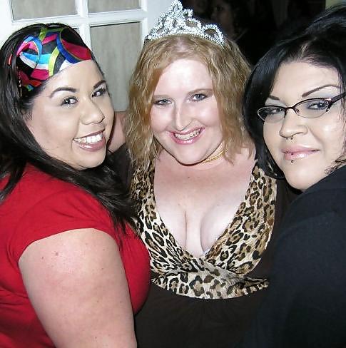 25P Fabulous SSBBW! #7 (Non-Nude & with Friends)