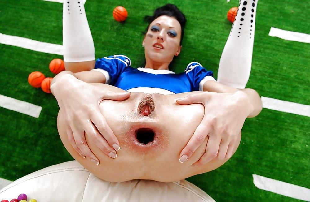 12P CLOSE-UP PICS OF OUR OLDER SWINGER LADIES