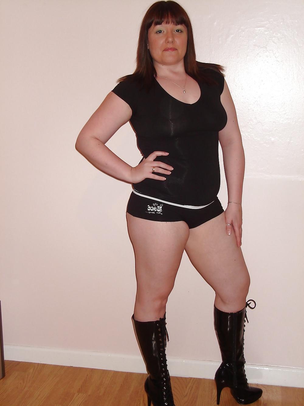 8P Meine sexy MILF-BBW-Frau in Stiefeln
