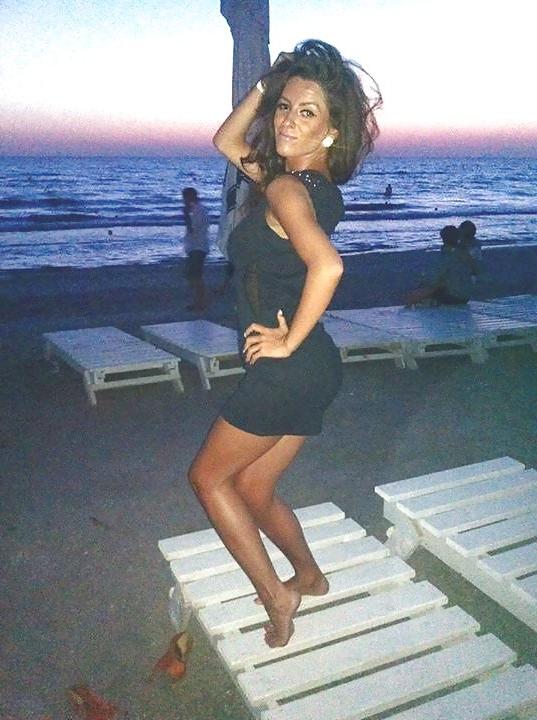 22P Romanian girl: Christina
