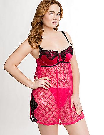 25P Plus Size Models in Lingerie