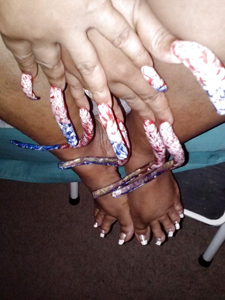 25P Sexy toes more and more