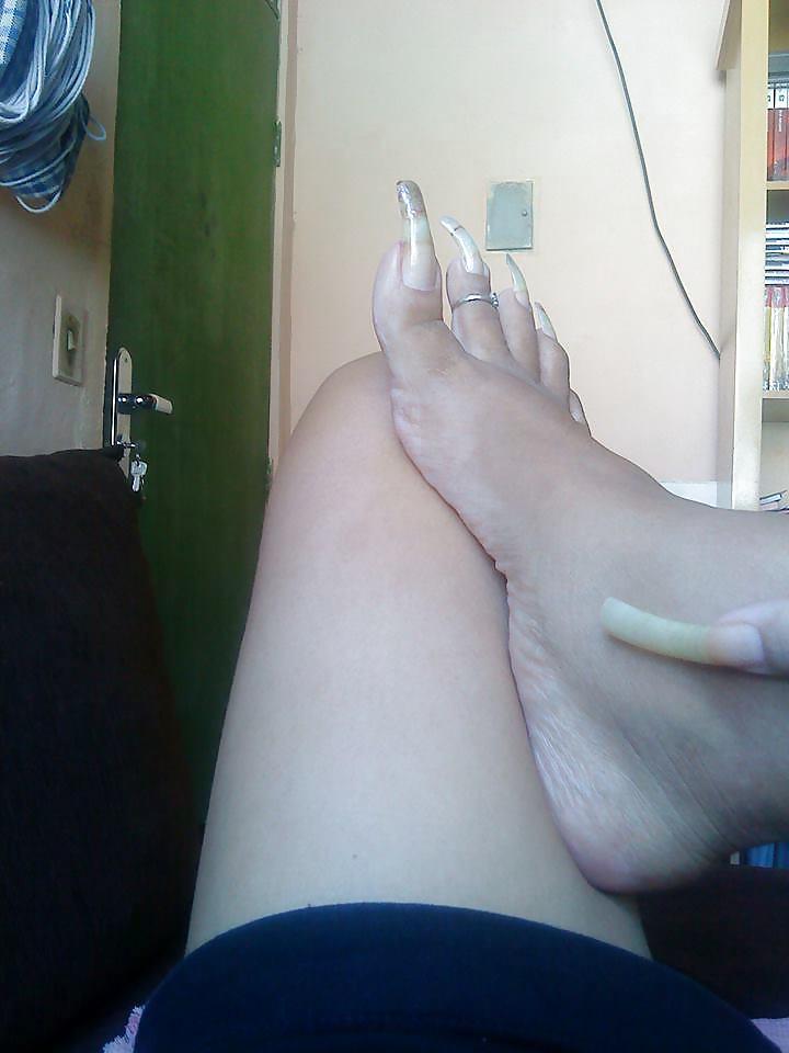 25P Sexy toes more and more
