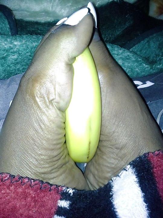 25P Sexy toes more and more