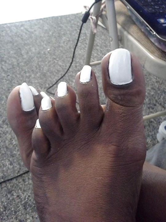 25P Sexy toes more and more