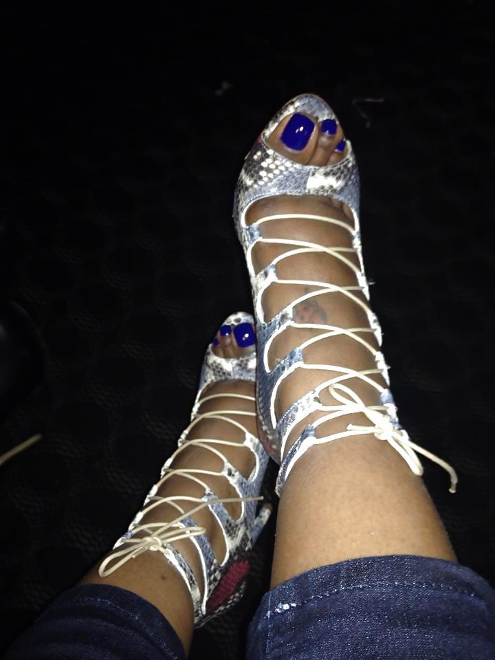 25P Sexy toes more and more
