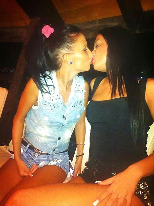 14P Romanian girl: Alexis