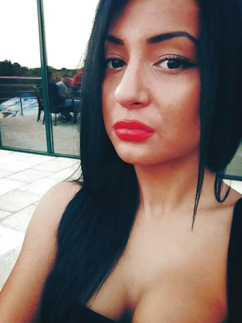 14P Romanian girl: Alexis