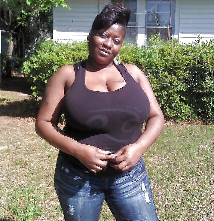25P Curvy Beauties 67 Clothed Edition