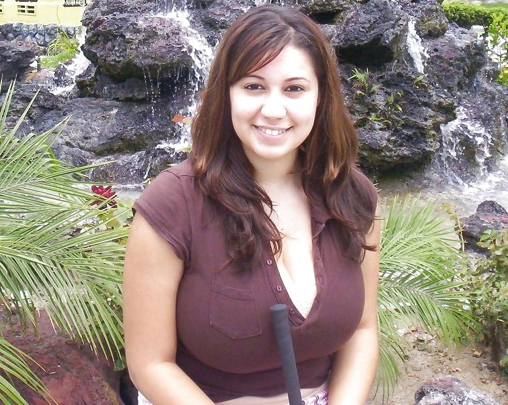 25P Curvy Beauties 67 Clothed Edition