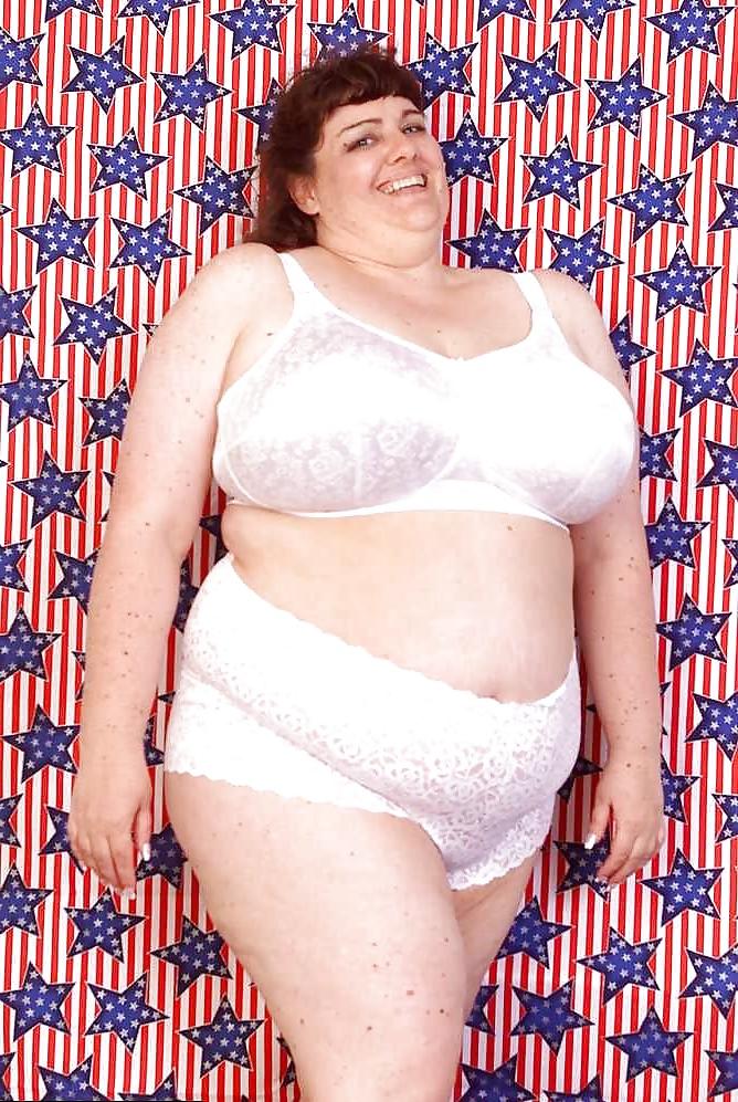 25P Bras on random women a few faves.