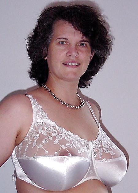 25P Bras on random women a few faves.