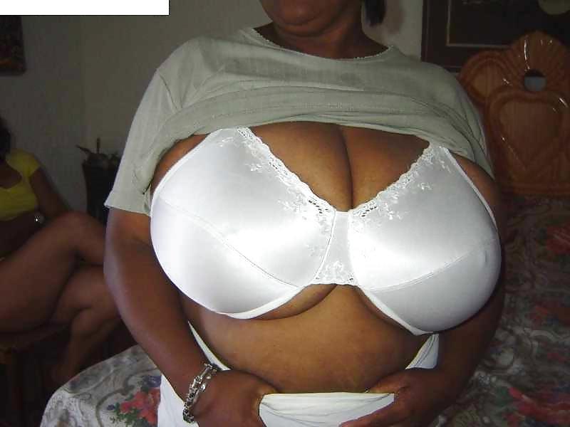 25P Bras on random women a few faves.