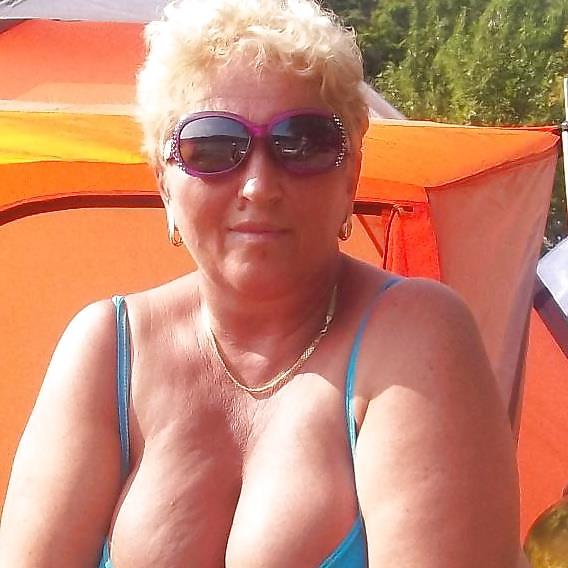 25P Busty granny Gina