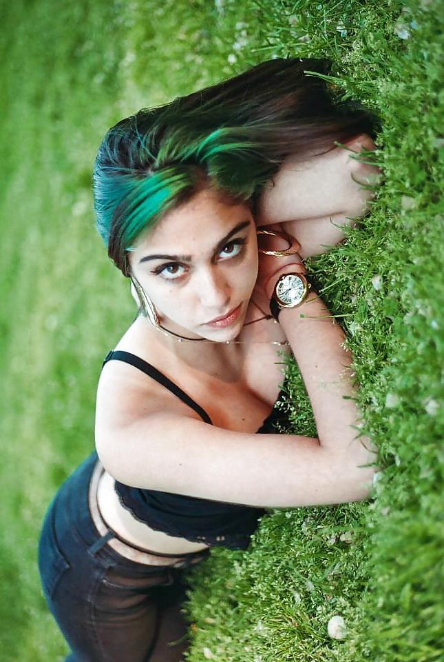 25P Lourdes Leon (Madonna's lookalike daughter)