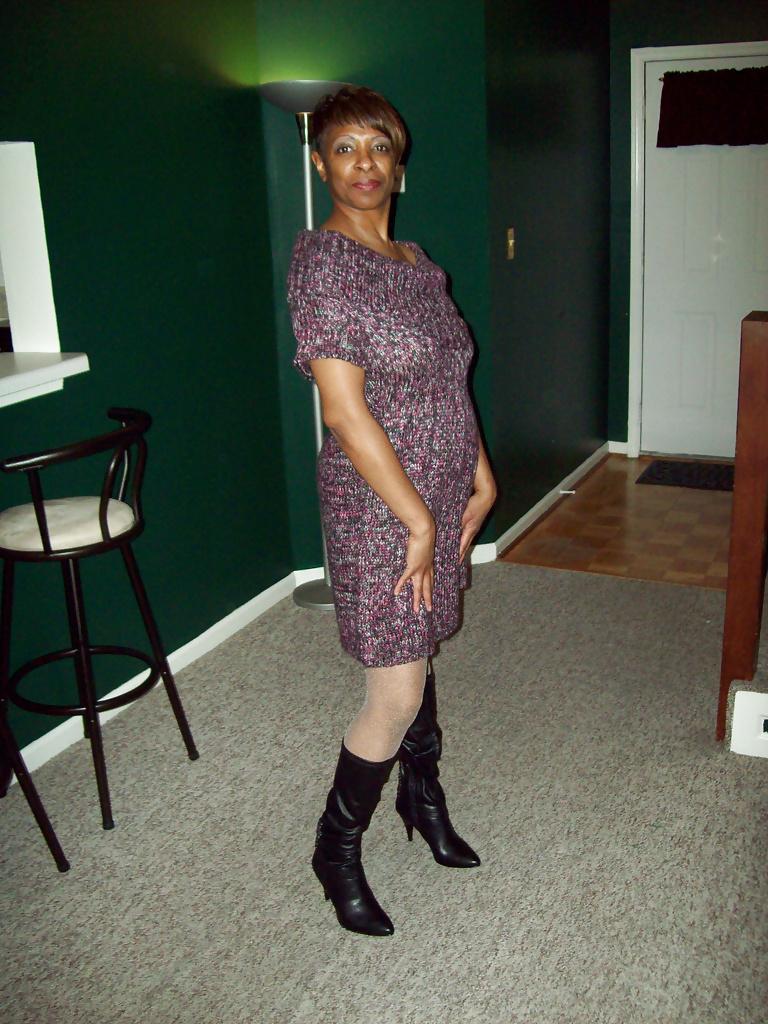 25P Ebony Babes Wearing White Stockings & Pantyhose