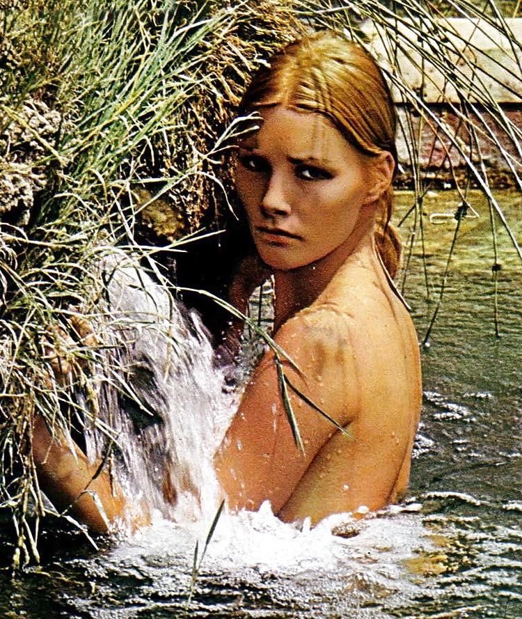 10P B Movie Queens - Janet Agren Part 2