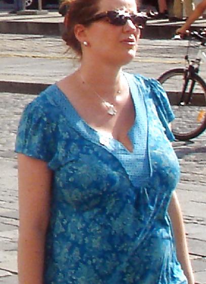 25P Voyeur Candid Shots