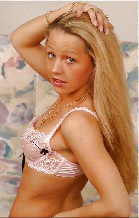 21P Sexy Daughter 02