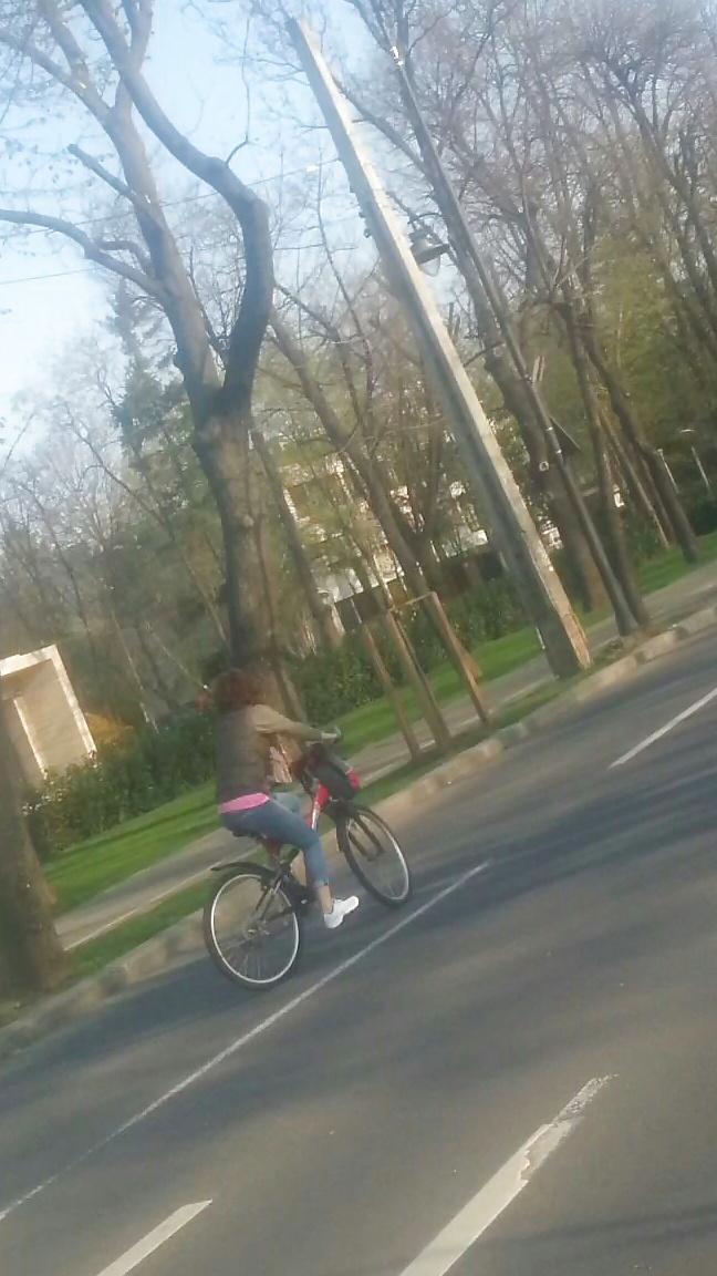 25P Spy bikegirls and rolles romanian