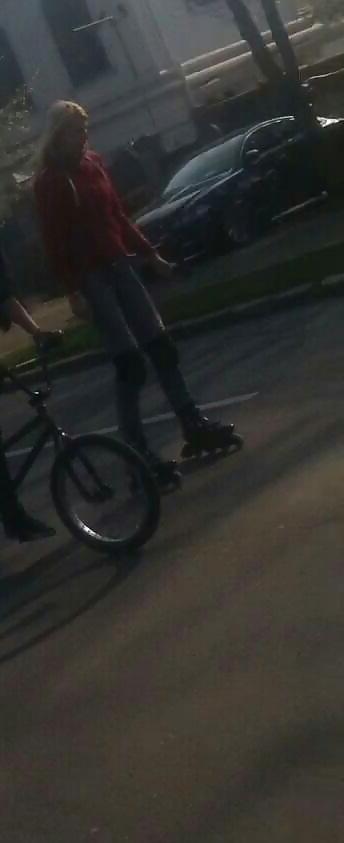 25P Spy bikegirls and rolles romanian
