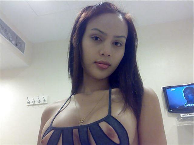25P Ladyboy Earn from Bangkok