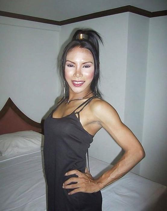 17P Phuket Ladyboy Sonya